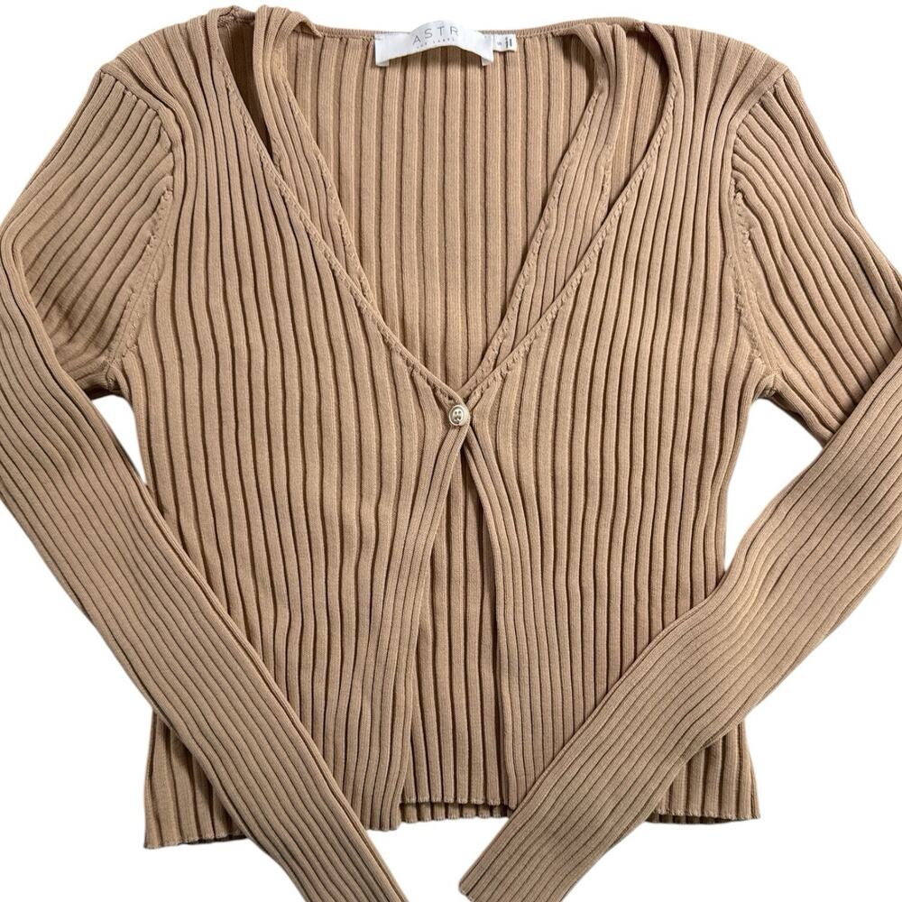 ASTR The Label Flyaway Cardigan Womens S Tan Ribbed Knit One Button Sweater
